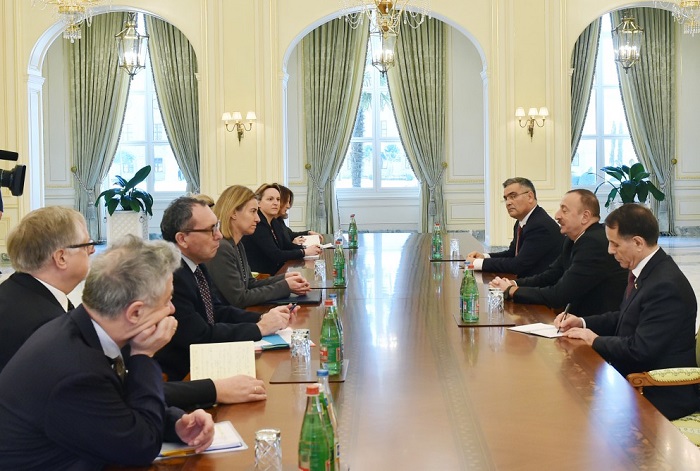 Treffen von  Ilham Aliyev mit Hoher Vertreterin der Europäischen Union im erweiterten Format